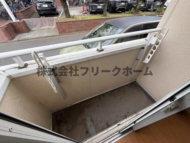 武蔵野市吉祥寺南町１丁目のアパートのバルコニー