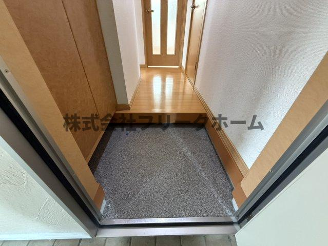 武蔵野市吉祥寺南町１丁目のアパートの玄関