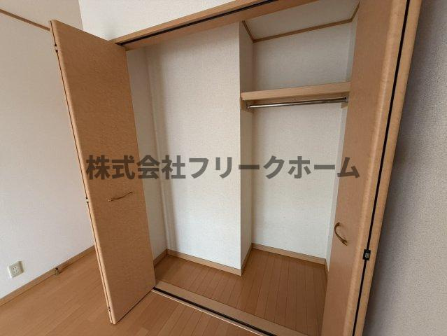 武蔵野市吉祥寺南町１丁目のアパートの収納