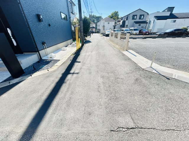船橋市松が丘１丁目の前面道路含む現地写真