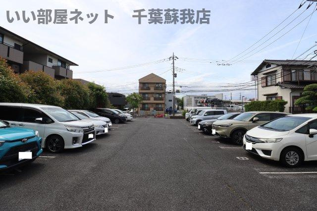ドリームマウンテン　Ｃの駐車場|駐車場があるので、車を買う予定の方も安心です