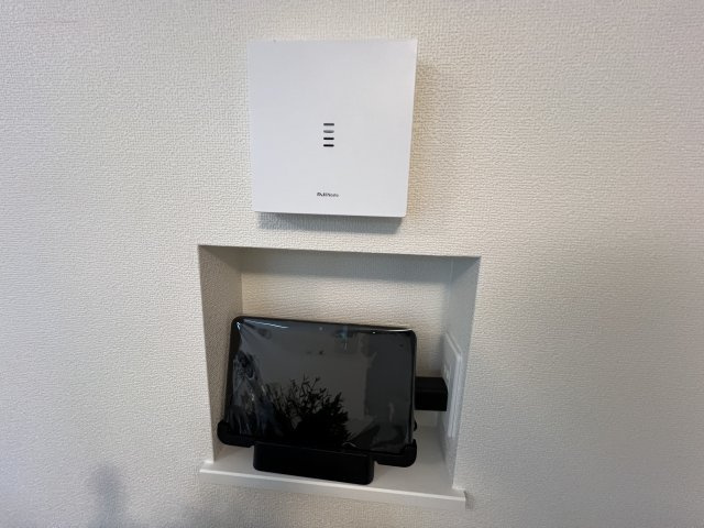 青梅市新町7丁目　新築戸建全1棟のその他|【ID　LINK】　家のさまざまな家電や住宅機器にリンクすることで、付属のタブレットから操作したり、消費電力をモニタリングしたり、その他便利な機能が お使いになれます。