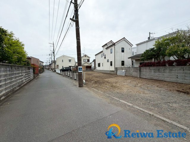 売地　茅ヶ崎市中島の前面道路含む現地写真