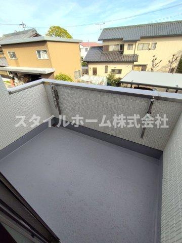 御津町上佐脇屋敷貸家のバルコニー