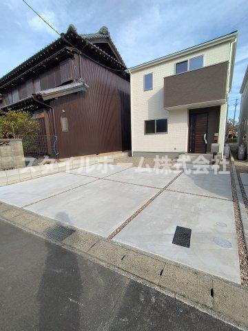 御津町上佐脇屋敷貸家の駐車場