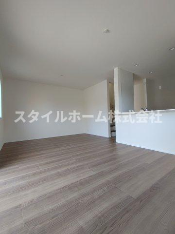 御津町上佐脇屋敷貸家の居間・リビング