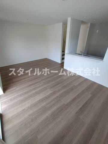 御津町上佐脇屋敷貸家の居間・リビング