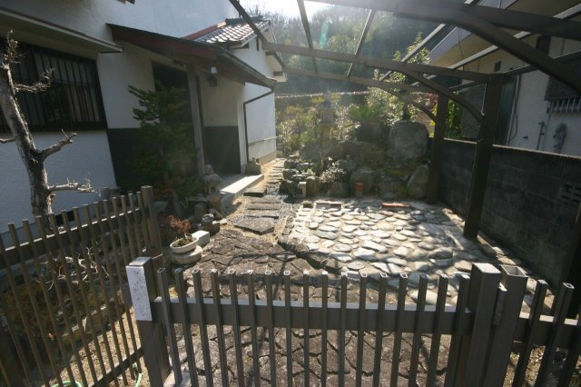 揖保郡太子町糸井　住宅用地の前面道路含む現地写真|物件の外観です