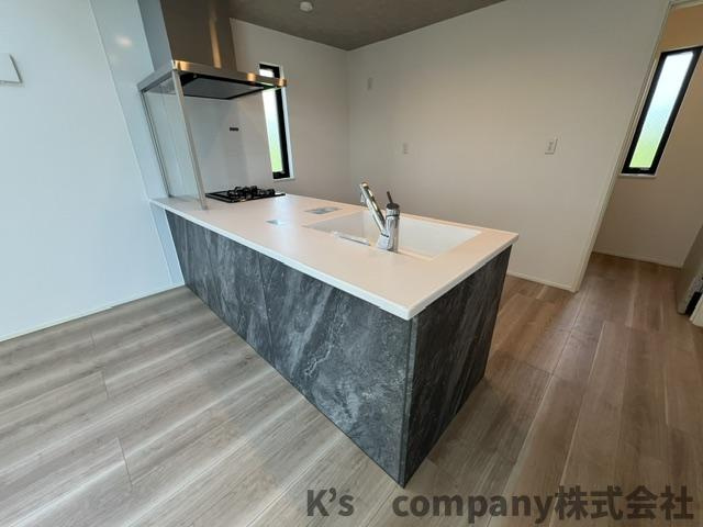 茅ヶ崎市中島　新築戸建　1号棟のキッチン|対面式キッチン◇◇
