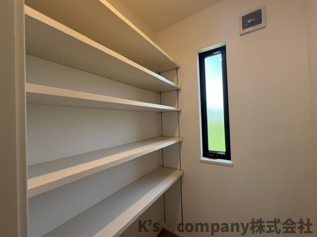 茅ヶ崎市中島　新築戸建　1号棟の収納|4段式収納スペース◇