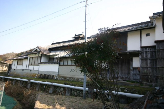 古屋付土地　　新宮町下莇原の周辺