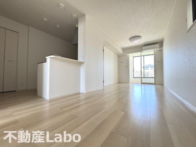 ハーベストヤヨイBの居間・リビング