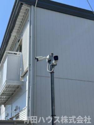 【設備】 | ハイツポーラリス　B棟 | 棟の周りには複数の監視カメラで防犯対策も◎
