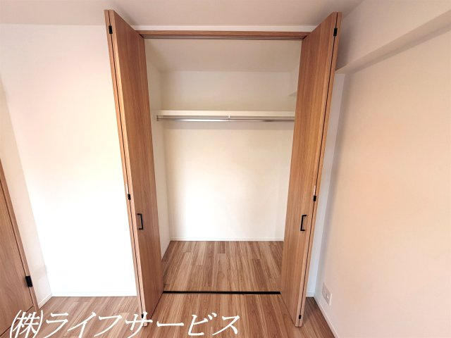 【収納】 | ユニライフ北大阪２号棟 | 洋室5.8帖/クローゼット有！嬉しいエアコン先行配管済！