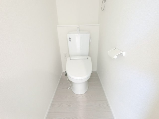 鳥栖市鎗田町3期　1号棟のトイレ|2階のトイレ
