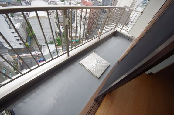 【バルコニー】