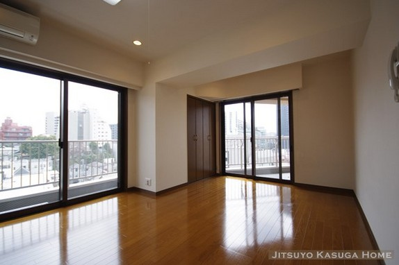 【居間・リビング】