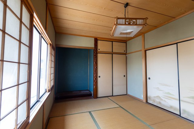 御津町苅屋中古戸建の和室|2階