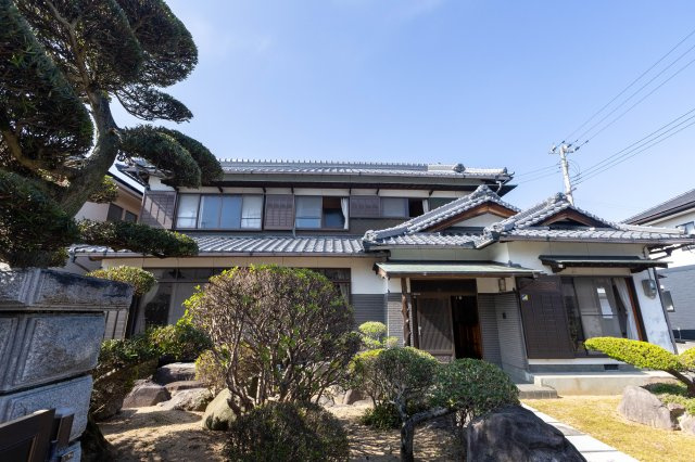 御津町苅屋中古戸建の外観|立派な和風建築