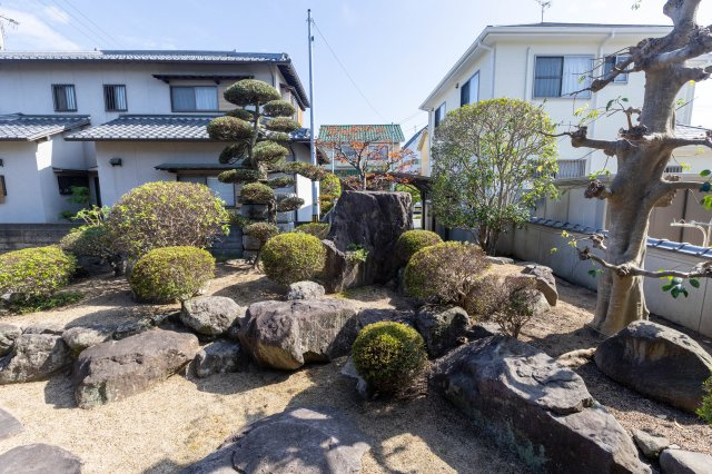 御津町苅屋中古戸建の庭|立派なお庭です