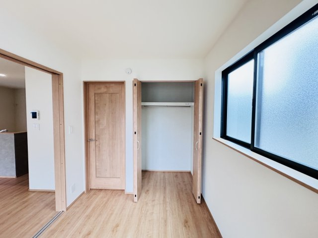 松戸市新松戸６丁目新築戸建【新松戸南小学校：4分】の収納|1F4.37帖洋室収納