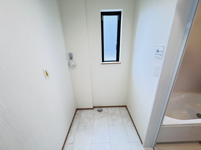 松戸市新松戸６丁目新築戸建【新松戸南小学校：4分】のランドリースペース|洗濯機置き場