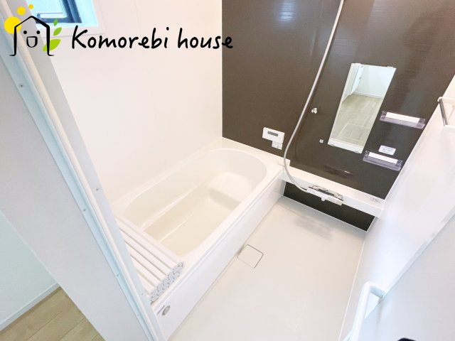 さいたま市見沼区南中丸　17期　新築一戸建て　KEIAI GRACE　01の浴室|落ち着いた空間のお風呂です