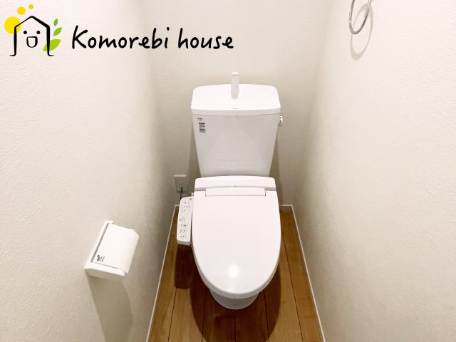 さいたま市見沼区南中丸　17期　新築一戸建て　KEIAI GRACE　01のトイレ|落ち着いたトイレです