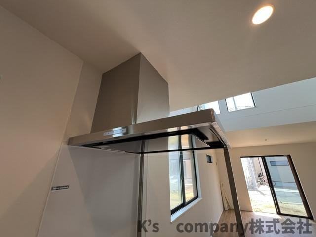 茅ヶ崎市中島　新築戸建　4号棟のキッチン|レンジフード♪
