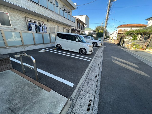 リブリ・TYUの駐車場|駐車場です！