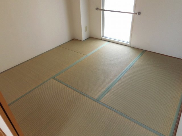 メゾンドラーブルの和室