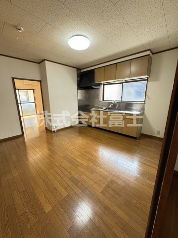 山下町借家のキッチン