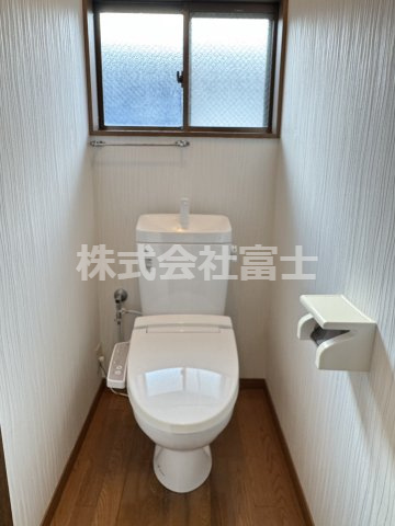 山下町借家のトイレ