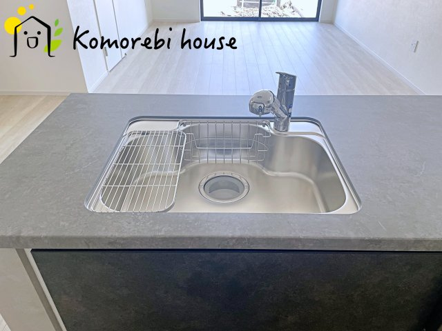 さいたま市見沼区南中丸　17期　新築一戸建て　KEIAI GRACE　02のキッチン|キッチンでお料理をお楽しみください