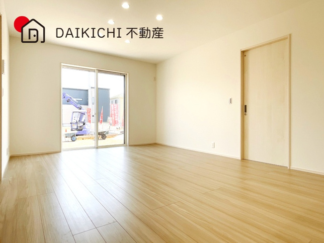 【居間・リビング】 | 羽生市大字上岩瀬　新築戸建　全12棟　5号棟