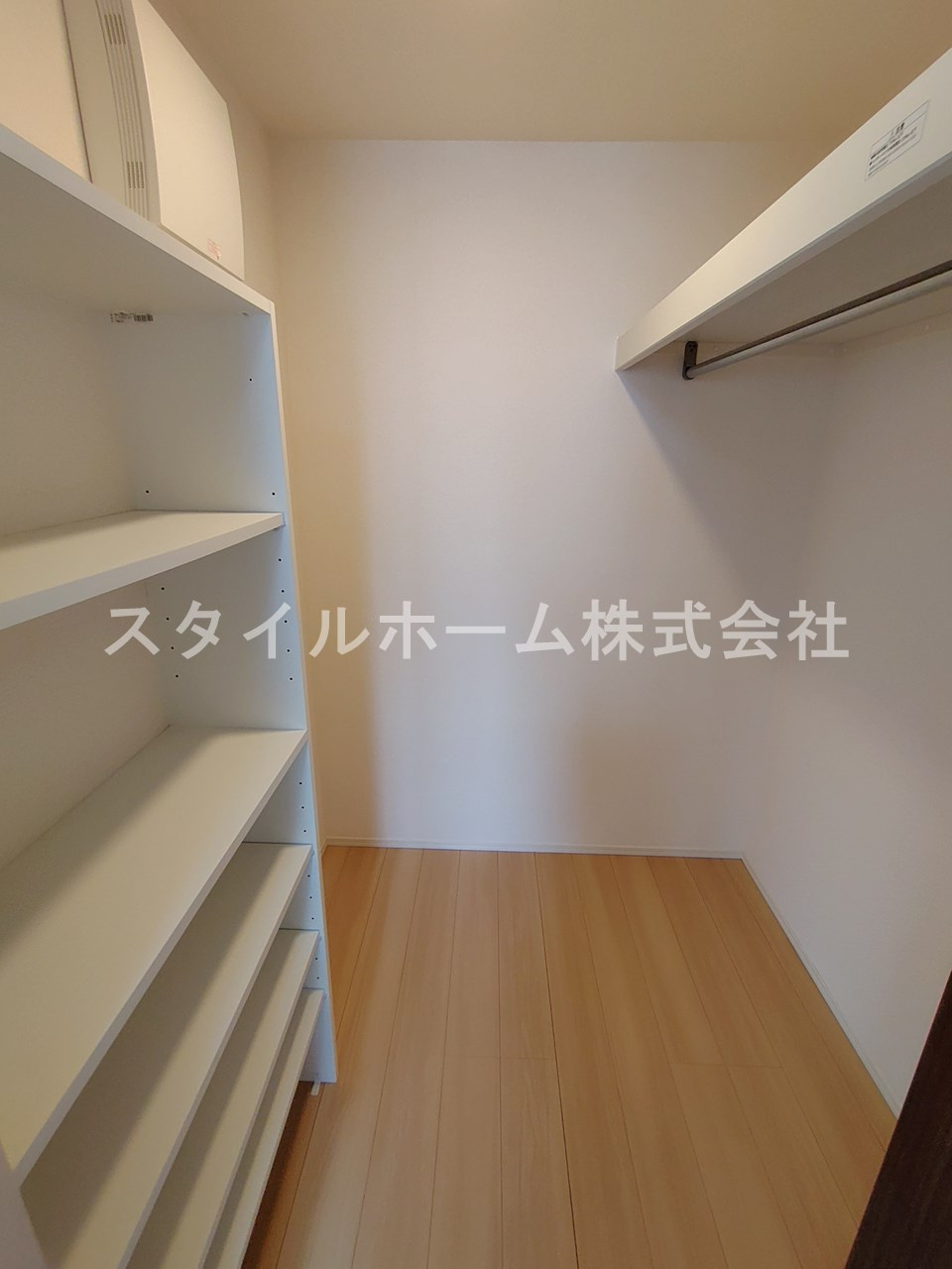 ソレーユ野路の収納|同建物内別部屋の写真です。
