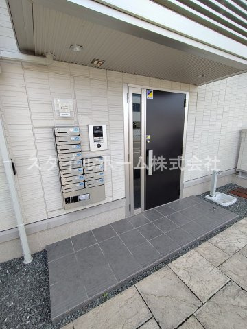 ソレーユ野路のエントランス