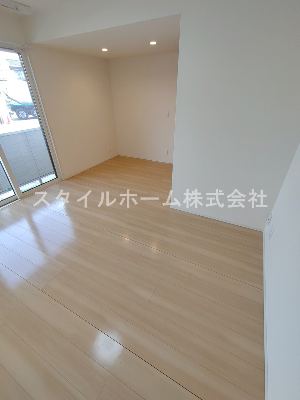 ソレーユ野路の居間・リビング|同建物内別部屋の写真です。