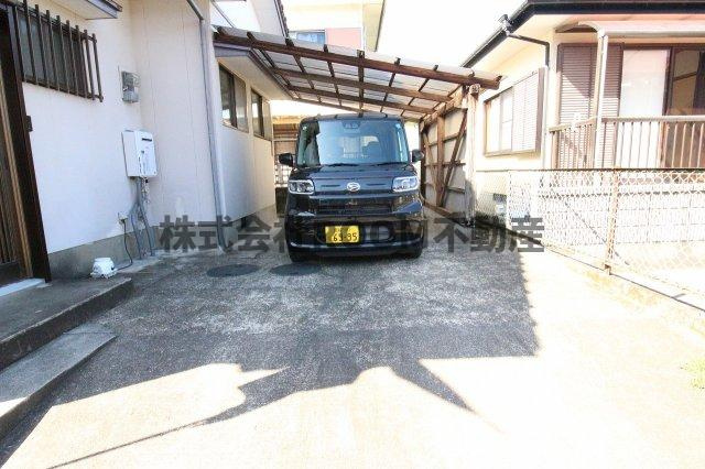 三股R7の駐車場|駐車場があるので、車を買う予定の方も安心です
