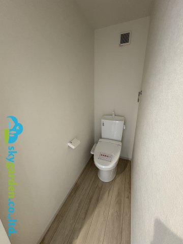 藤沢市石川２期　新築戸建　全３棟２号棟のトイレ|2階のトイレ