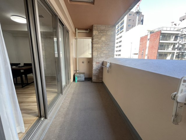 【バルコニー】