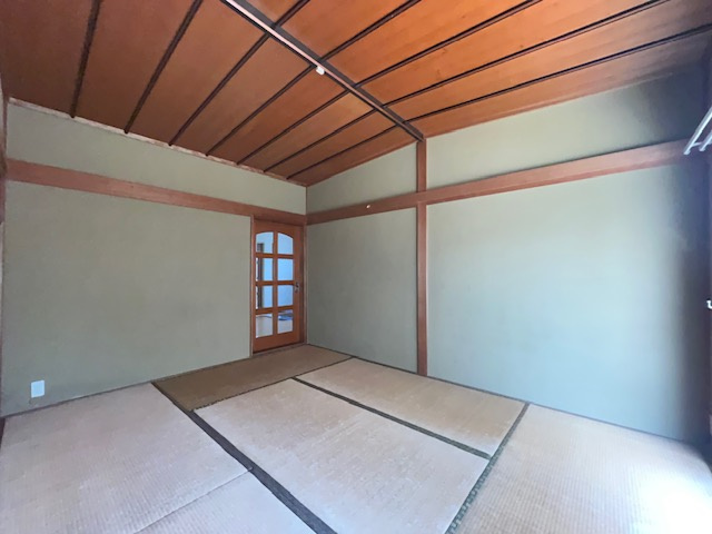 三日市町貸戸建の和室
