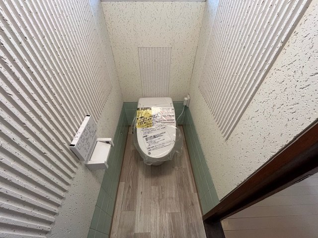 三日市町貸戸建のトイレ