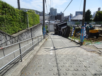 【前面道路含む現地写真】 | 川西市南花屋敷1丁目24の16の1　新築一戸建て
