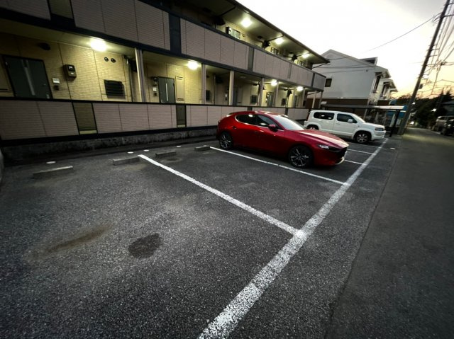 ドルフⅡの駐車場