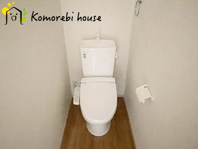 さいたま市見沼区南中丸　17期　新築一戸建て　KEIAI GRACE　03のトイレ|シンプルで使いやすいトイレです