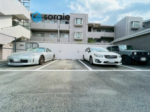 所沢緑町ガーデンハウスの駐車場|令和8年4月14日撮影。