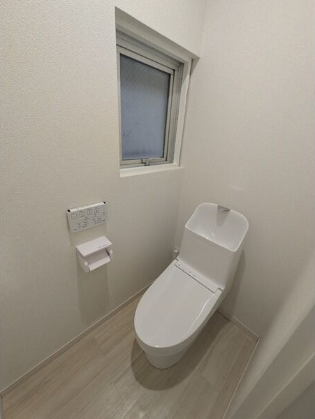 fメゾン代官町のトイレ