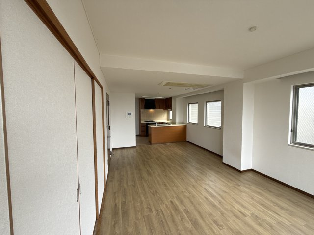 姫路市北新在家１丁目の賃貸マンションの居間・リビング