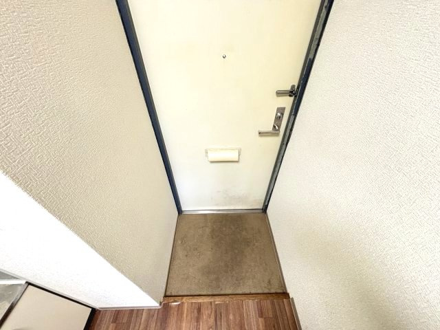松下マンションの玄関